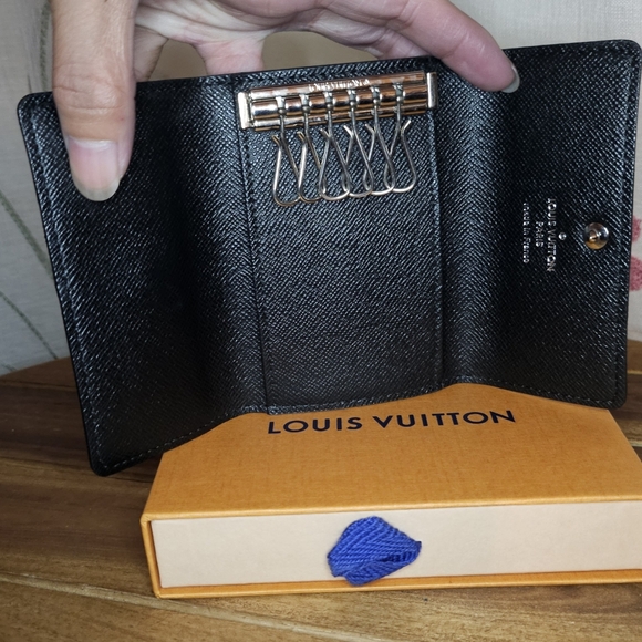 BUNDLE Mini Pochette Accessories and 6Key Multicles Wallet Louis Vuitton - Picture 4 of 14